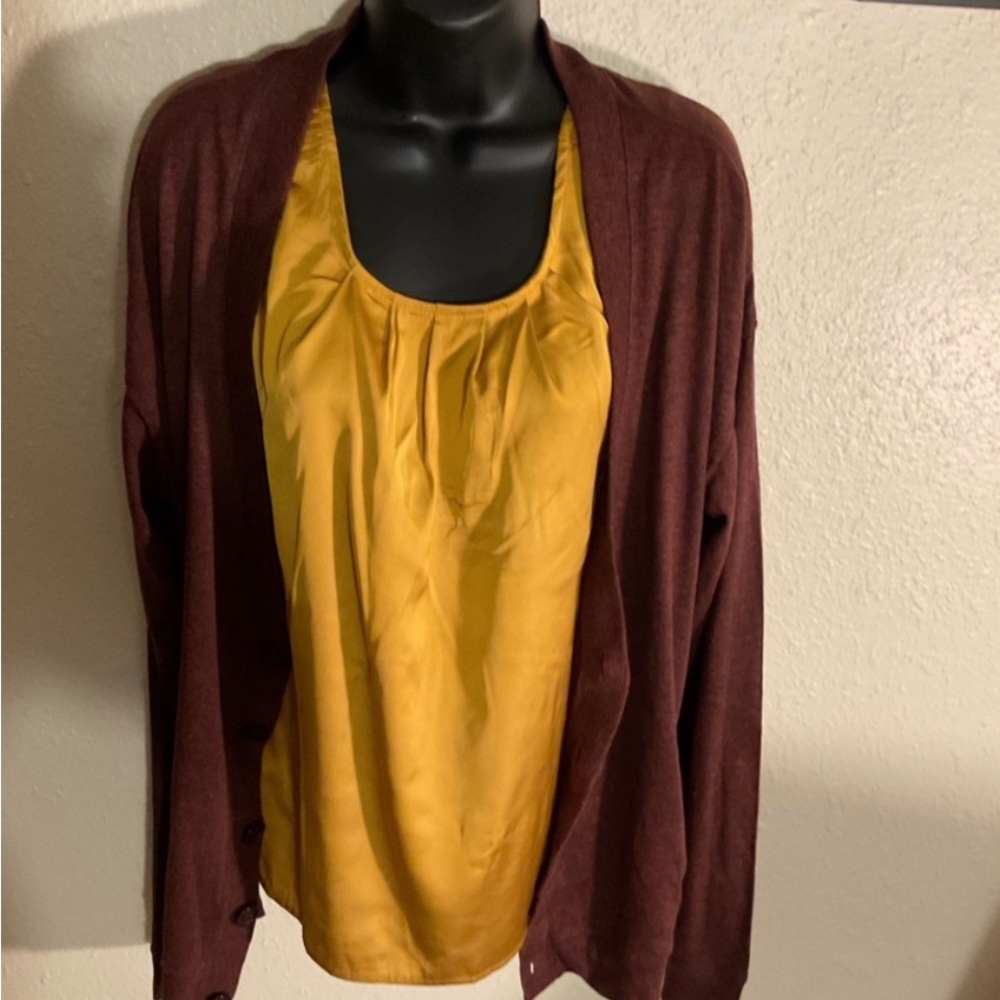 212 COLLECTION Cami Sleeveless Top. Size Large.